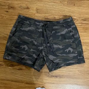 Athleta Shorts (Size 12 Long)